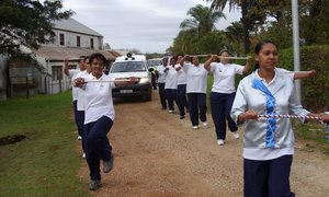  â€˜n Vrolike optog tydens â€˜n vorige Opedag te Elim Home (Argieffoto)  